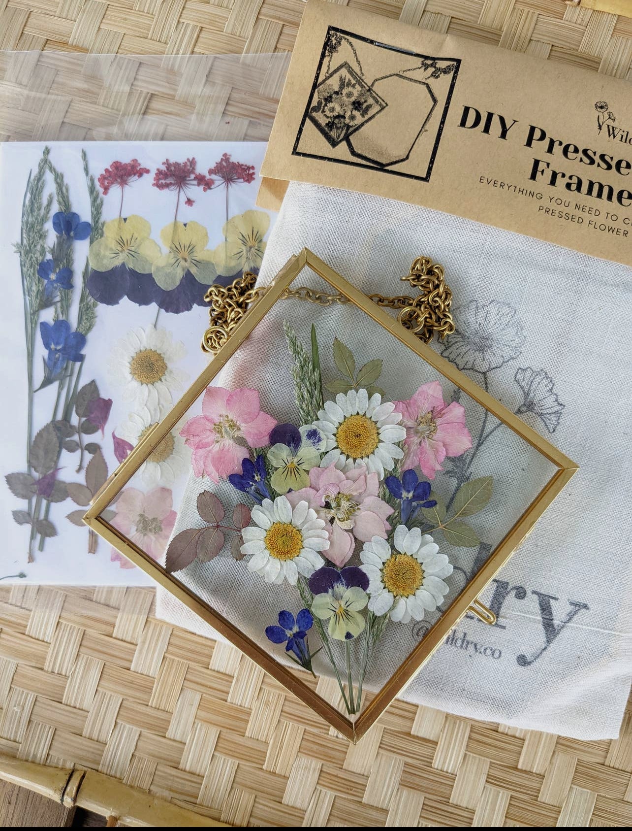 DIY Pressed Flower Frame Kit